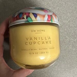 NEW DW Home Vanilla Cupcake Candle